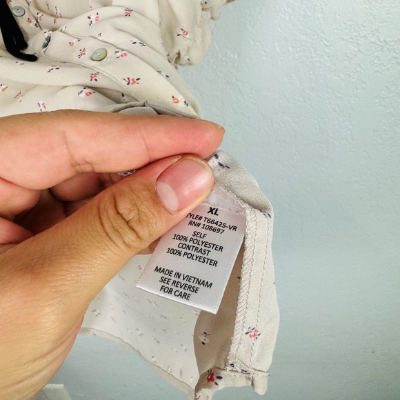 Daisy May Light Pink Button Down Ruffle Chiffon Floral Blouse - Picture 7 of 8